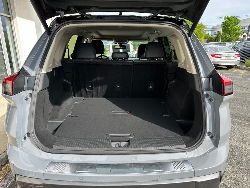 2025 Nissan Rogue SL