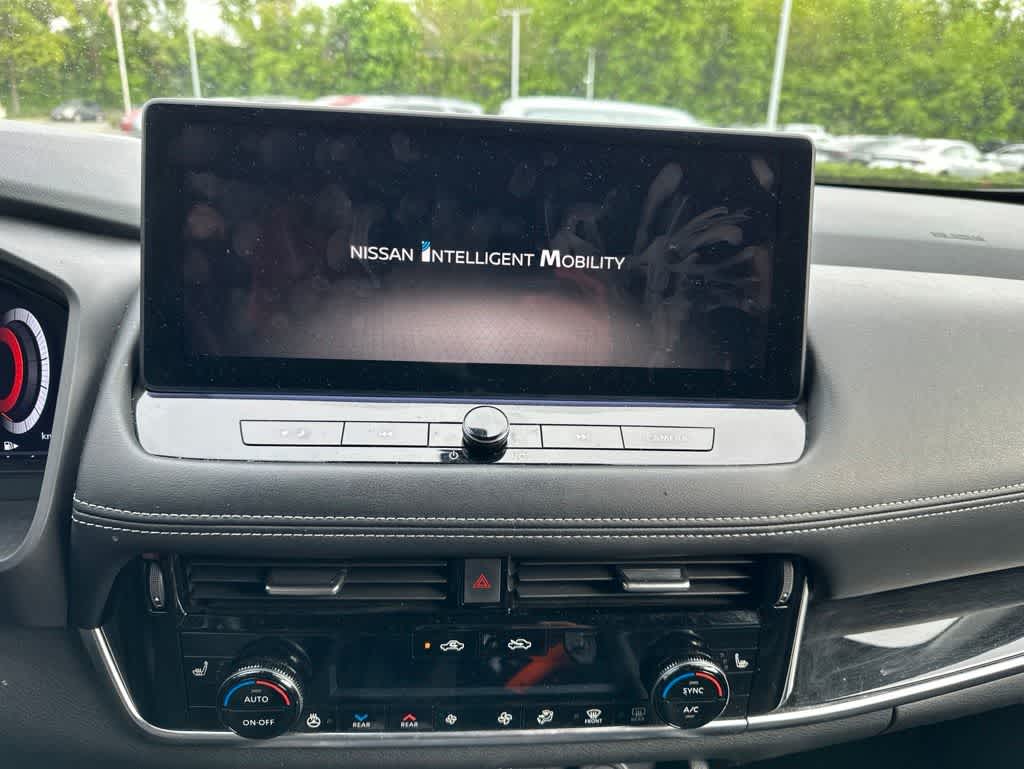 2025 Nissan Rogue SL
