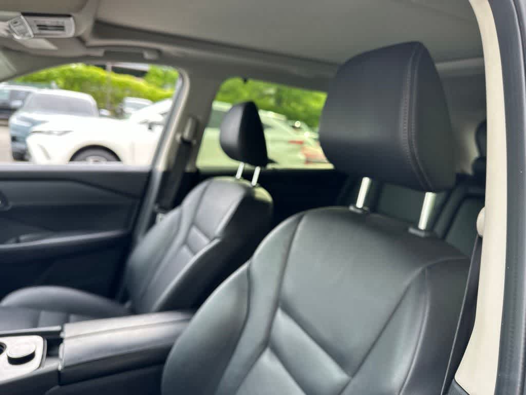 2025 Nissan Rogue SL