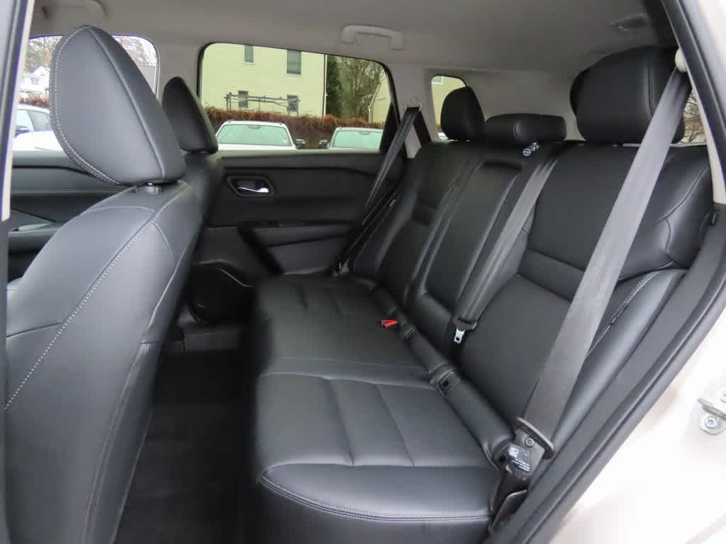 2025 Nissan Rogue SL