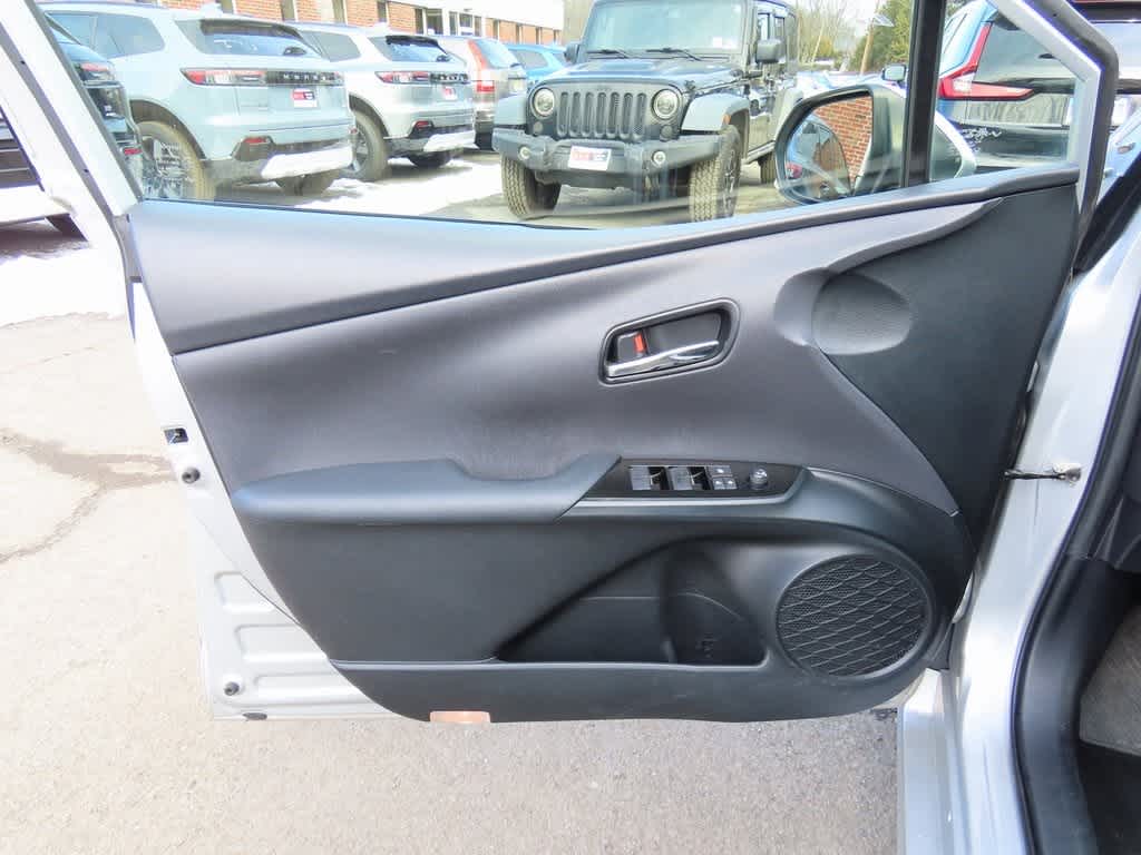 2021 Toyota Prius XLE