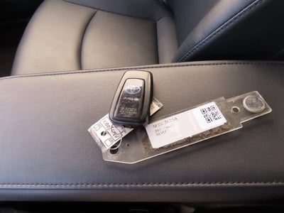 2021 Toyota Prius XLE