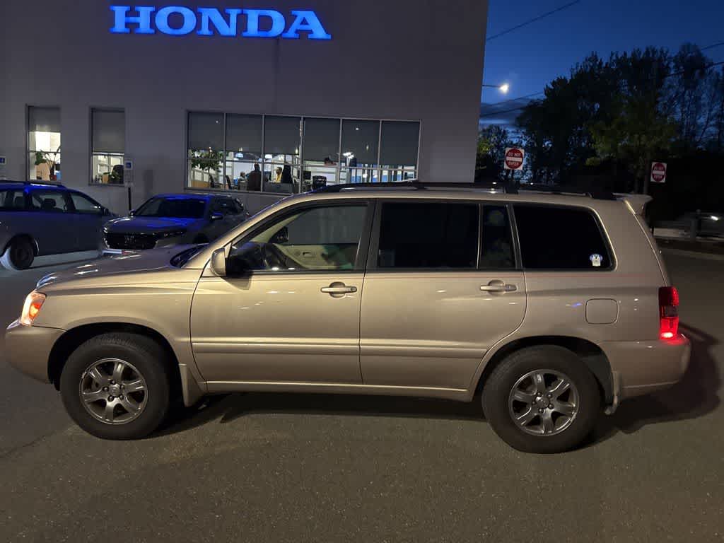 2004 Toyota Highlander 4dr V6 4WD w/3rd Row (Natl)