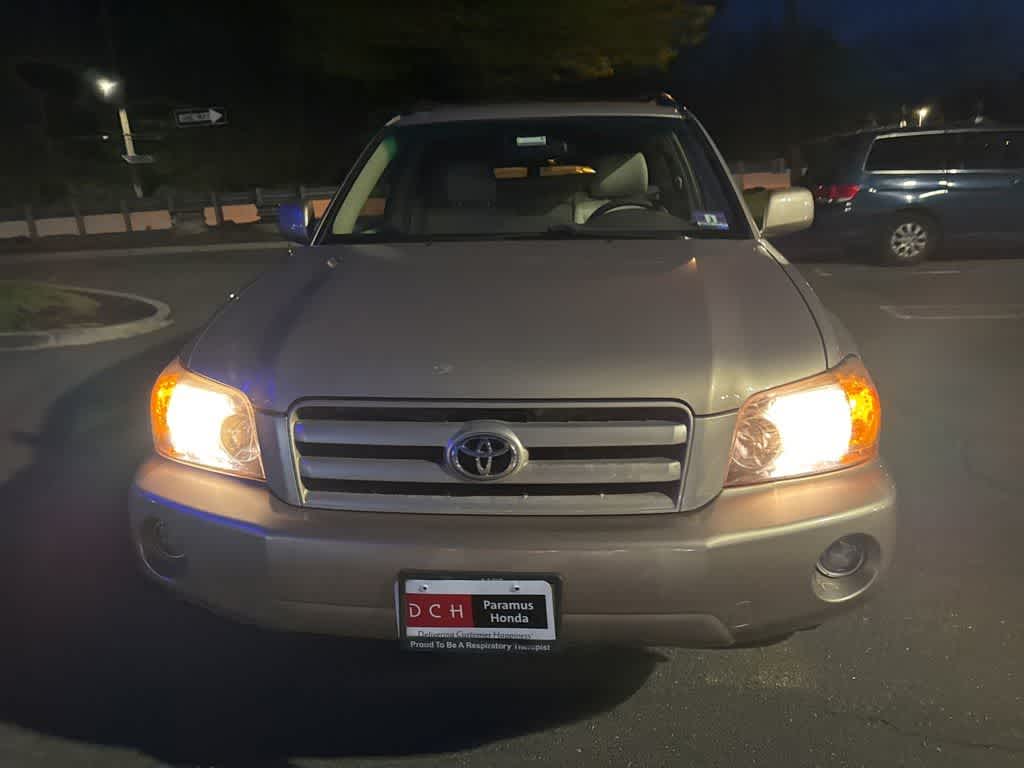2004 Toyota Highlander 4dr V6 4WD w/3rd Row (Natl)