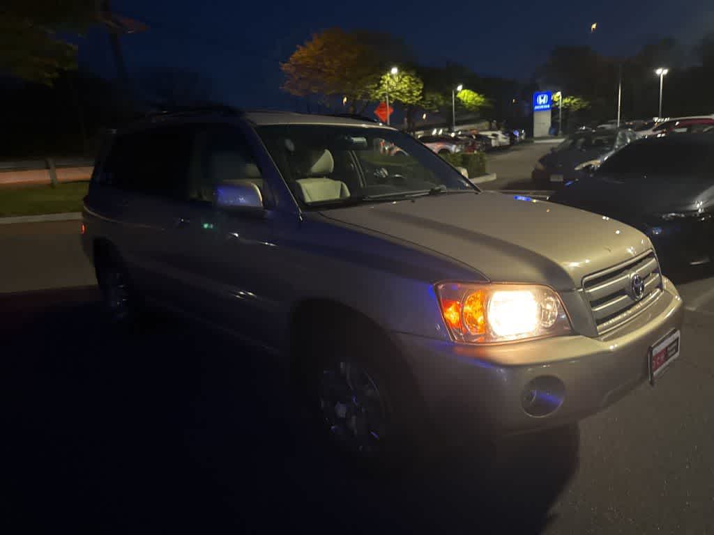 2004 Toyota Highlander 4dr V6 4WD w/3rd Row (Natl)