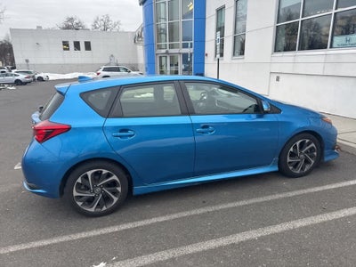 2017 Toyota Corolla iM CVT (Natl)