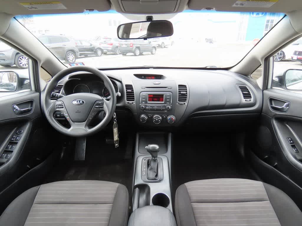 2016 Kia Forte 5-Door LX