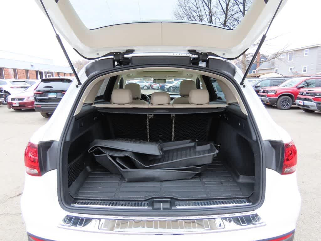 2021 Mercedes-Benz GLC 300 GLC 300