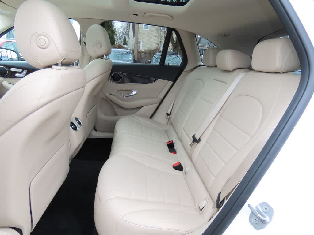 2021 Mercedes-Benz GLC 300 GLC 300