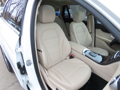 2021 Mercedes-Benz GLC 300 GLC 300