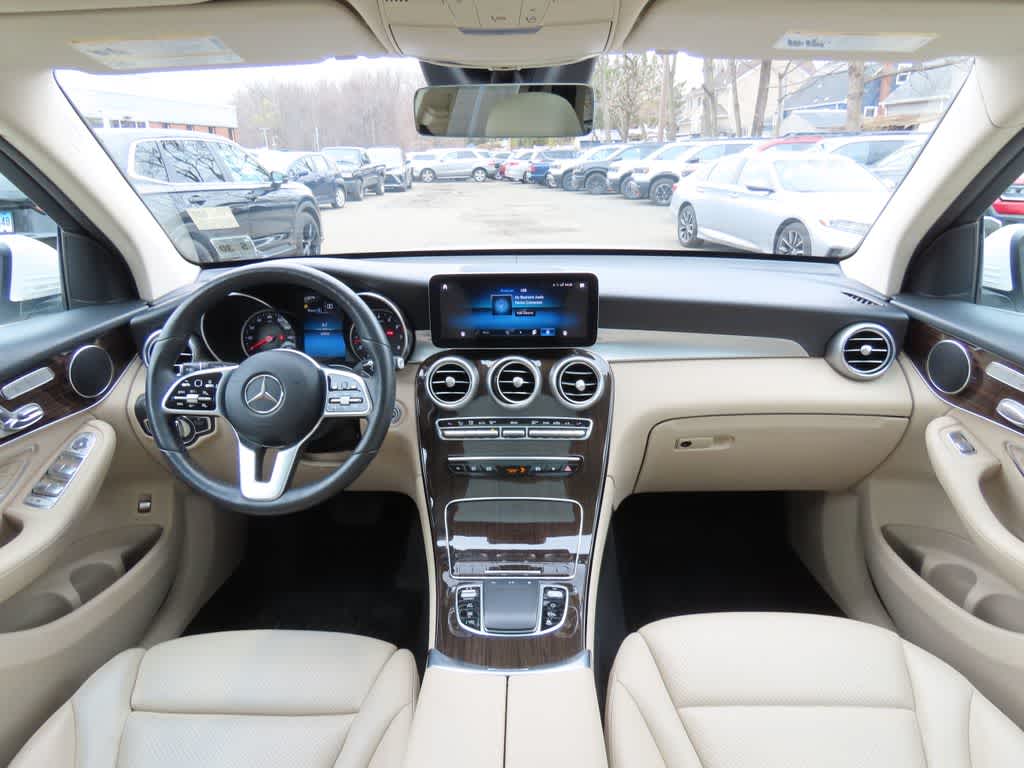 2021 Mercedes-Benz GLC 300 GLC 300