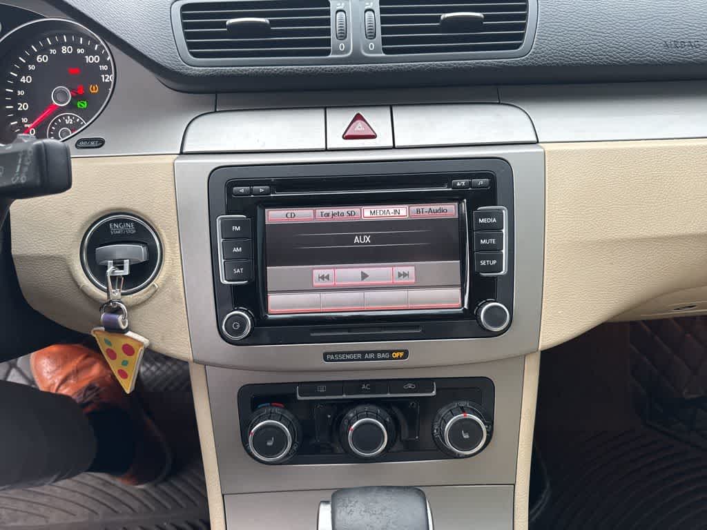 2010 Volkswagen Passat Komfort